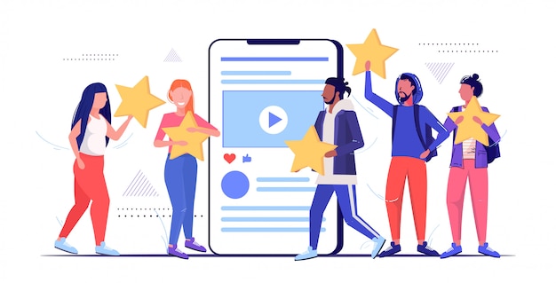 Mescolano la gente della corsa che tiene la rassegna le stelle i clienti che valutano il feedback del cliente il livello di soddisfazione concetto uomini donne che usando schizzo mobile online di applicazione orizzontale integrale