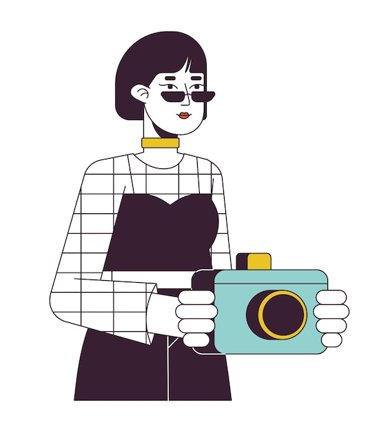 Mooie fotograaf met camera platte lijn kleur vector teken Bewerkbare omtrek half lichaam Aziatisch meisje in zonnebril foto nemen op wit Eenvoudige cartoon plek illustratie voor web grafisch ontwerp