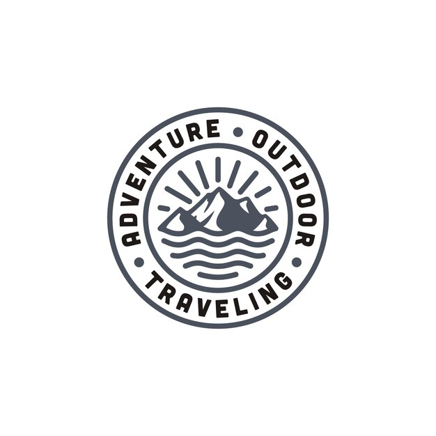 Montagna, mare oceano onda e sole per il design del logo vintage adventure outdoor traveling label stamp