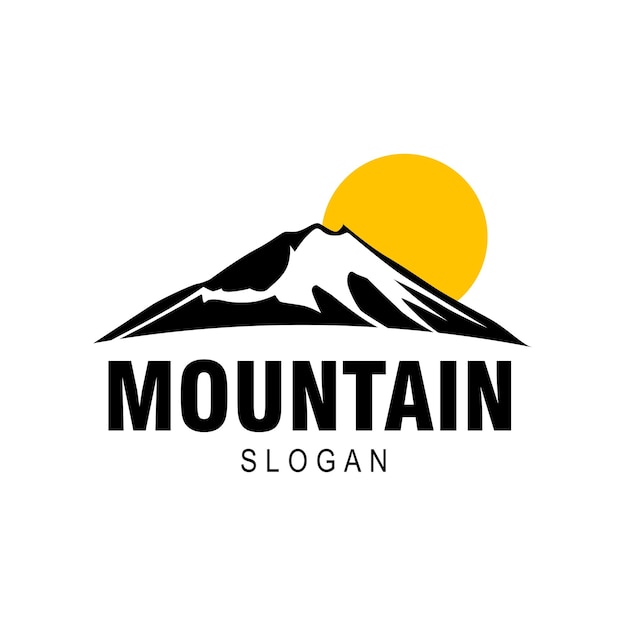 Siluetta della montagna con il disegno di vettore del modello di logo del tramonto