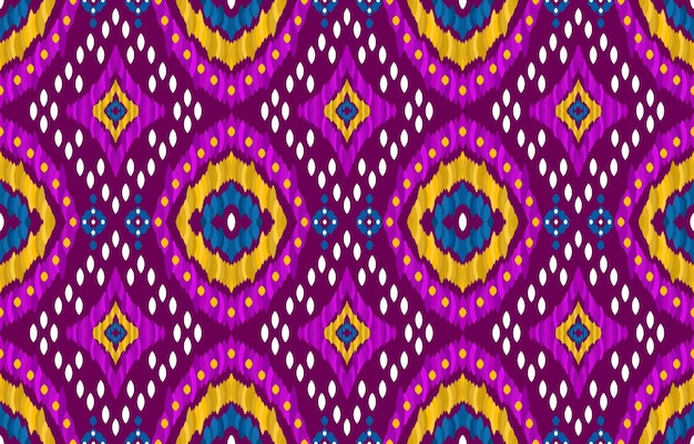 OrnateeЭтнические узоры икат ткани на фиолетовом фоне. Геометрический племенной винтажный ретро-стиль.