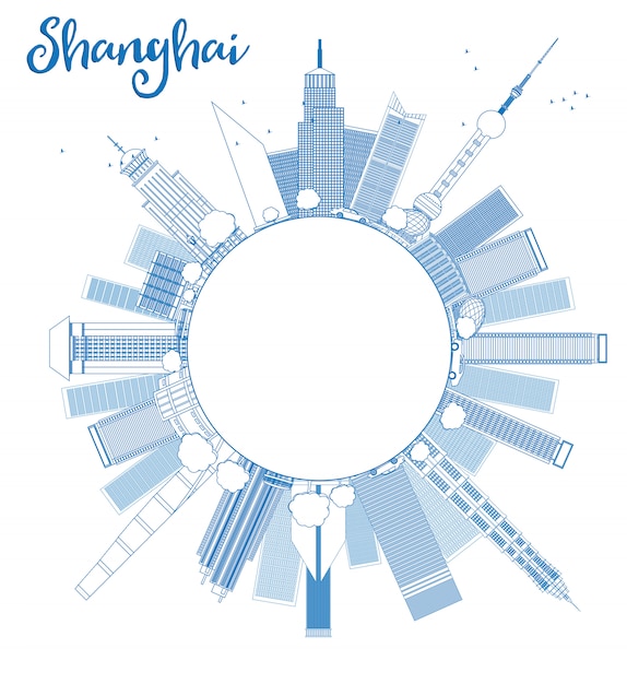 Overzicht shanghai skyline met blauwe wolkenkrabbers