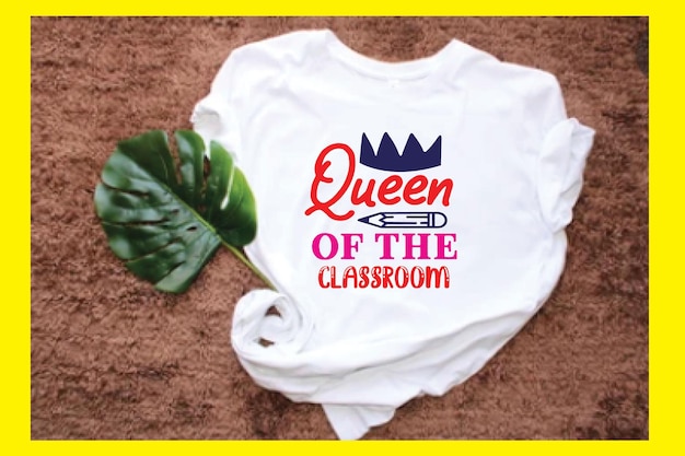 Queen of the classroom t - shirt met kroontje