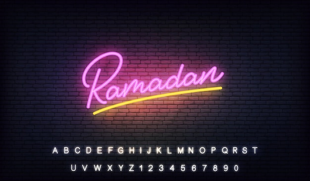 Insegna al neon del ramadan. modello di lettere incandescente per la celebrazione di ramadan kareem