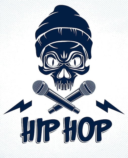 Rap muziek vector logo of embleem met agressieve schedel en twee microfoons gekruist als botten, Hip Hop rijmpjes festival concert of nachtclub feest label, t-shirt print.