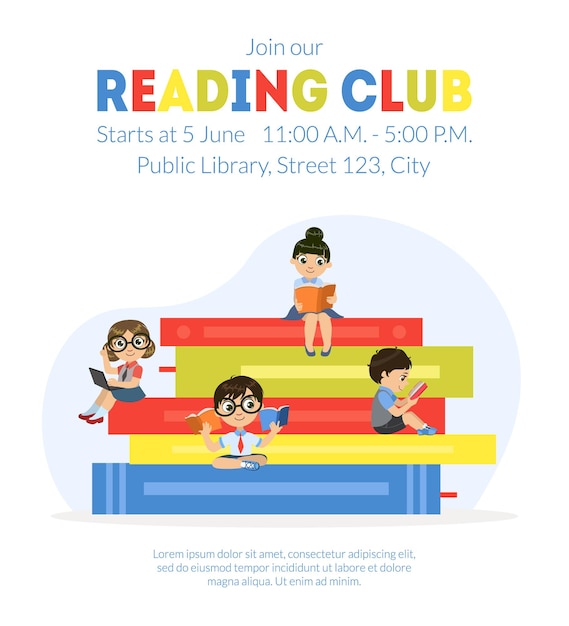 Reading club banner template leuke kleine jongens en meisjes zitten en lezen op een gigantische stapel boeken vector illustratie web design