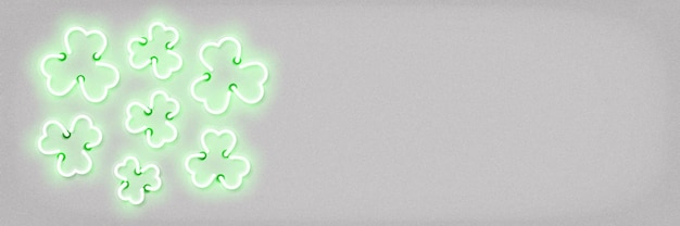 реалистичный изолированный неоновый знак клевера с копией пространства для оформления шаблона и покрытия на белом фоне Концепция Дня Святого Патрика