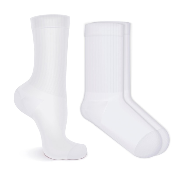Вектор Реалистичная пара белых вязаных шерстяных носков до середины икры и носков, надетых на ногу, изолированная векторная иллюстрация
