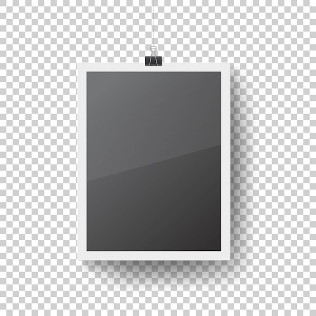 Realistisch leeg fotolijstje hangend aan bindmiddelclip mockup fotolijst geïsoleerd op transparante achtergrond zwarte lege plek voor uw tekst of foto interieurdecoratie vectorillustratie