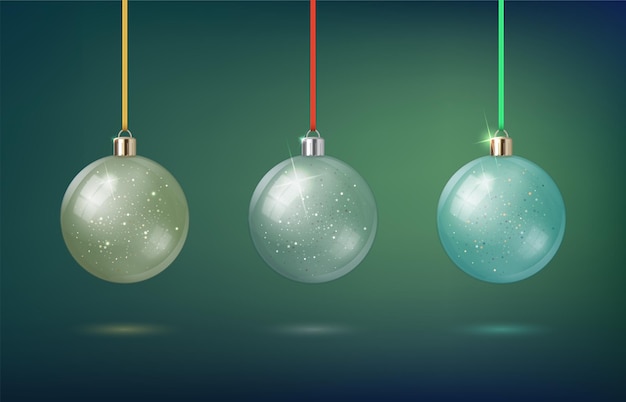 Realistische glazen transparante hangende kerstballen met gouden sterren confetti.