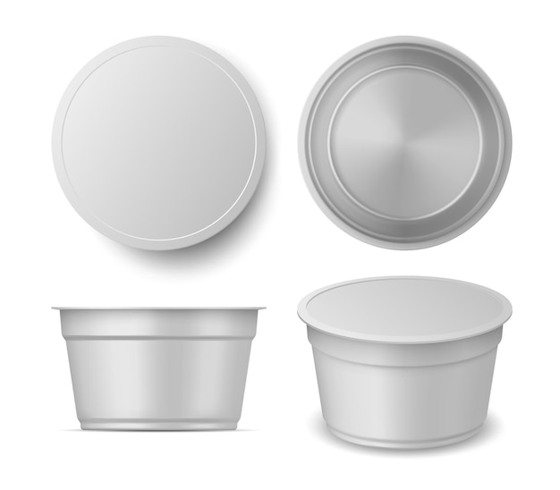 Realistische weergaven van mockups voor yoghurt of ijscontainers. blanco plastic zuivelverpakking boven, voorkant en perspectief. yoghurtpakket vector set