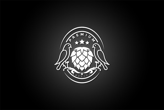 Ретро винтаж птица с хмелем для крафтового пивоварения пивоварня этикетка дизайн логотипа вектор