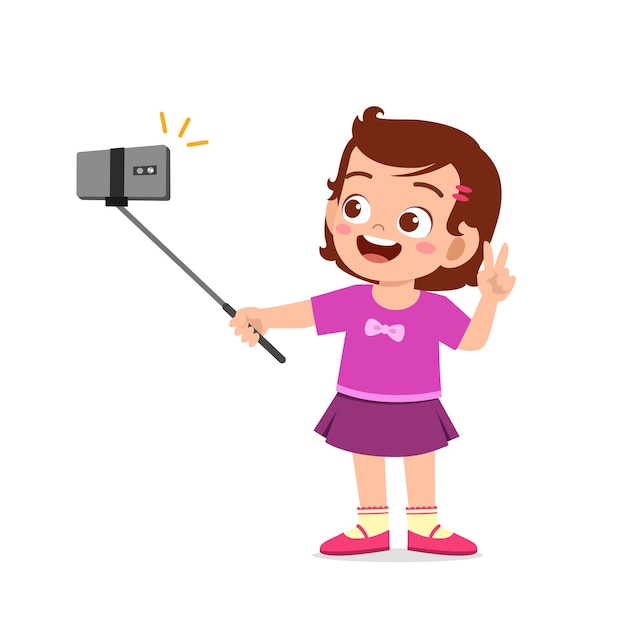 Schattige kleine jongen meisje pose en selfie voor camera