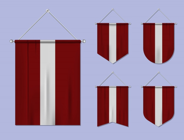 Vettore set di appendere bandiere lettonia con trama tessile. forme di diversità del paese di bandiera nazionale. stendardo modello verticale