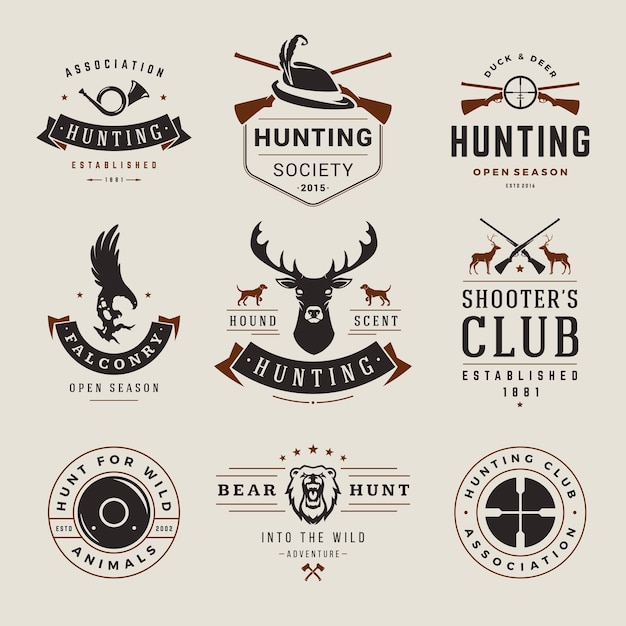 Набор охотничьего оружия, диких животных, стрельба, хобби, винтажный логотип, декоративный дизайн, вектор