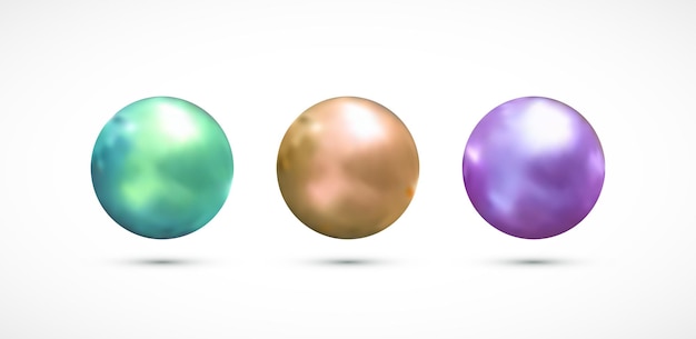 Set di perle realistiche isolate su sfondo bianco.