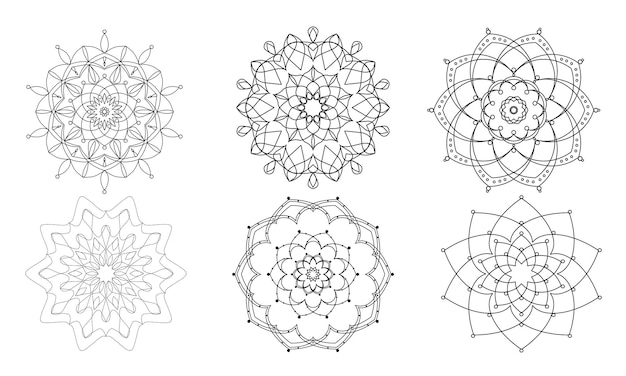 Set van etnische tekeningen mandala in zwarte kleur geïsoleerd op een witte achtergrond