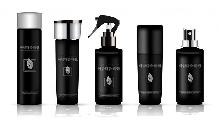 Set van realistische zwarte pakket cosmetisch product.