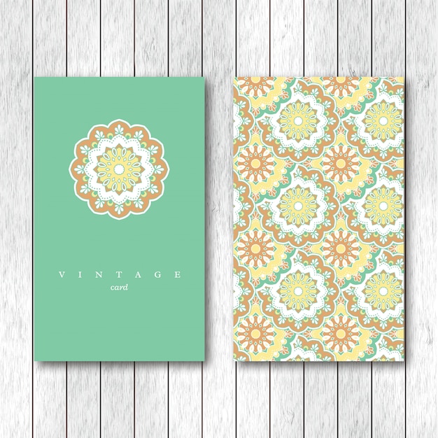 Set van twee decoratieve bloemen mandala kaarten.