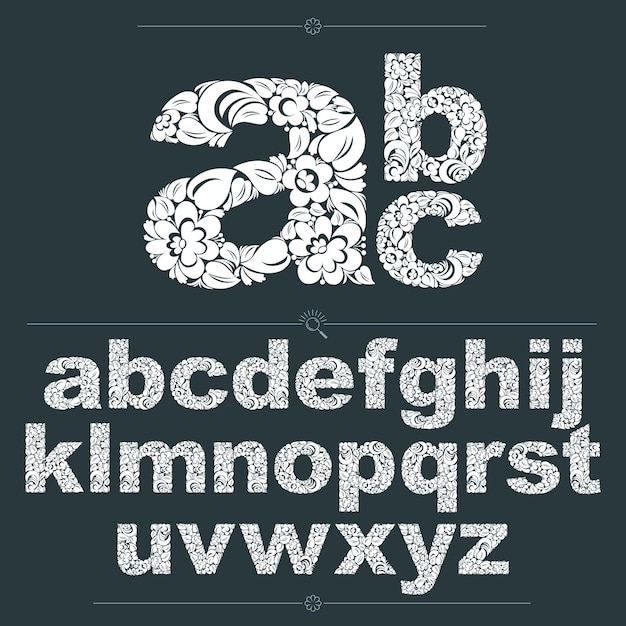 Set van vector sierlijke kleine letters, typoscript met bloemenpatroon. Zwart-witte karakters gemaakt met behulp van kruidentextuur.