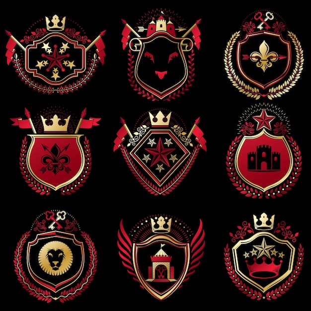 Set di emblemi vintage vettoriali creati con elementi decorativi come corone, stelle, ali di uccelli, armeria e animali. collezione di stemmi araldici.