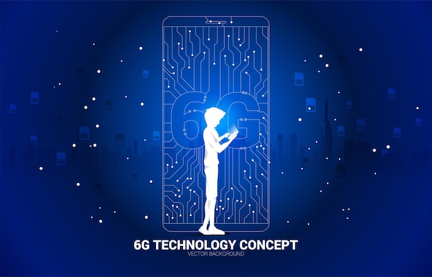 남자의 실루엣은 6G 도트 연결 라인 회로 기판 스타일의 휴대 전화 아이콘이 있는 휴대 전화를 사용합니다. 모바일 데이터 네트워크의 데이터 전송에 대한 개념입니다.