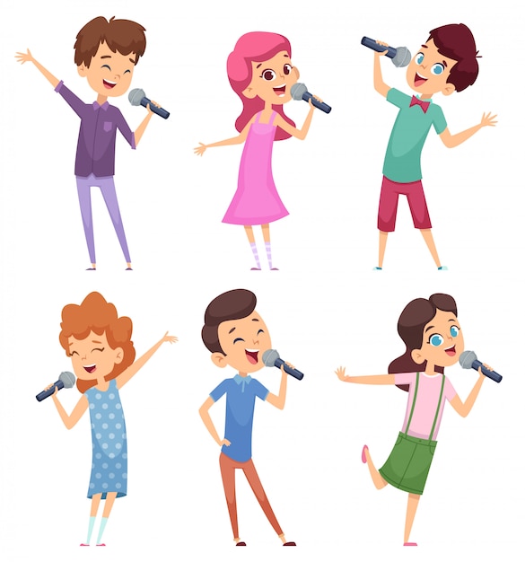 Поющие дети. счастливые милые детские музыкальные голоса изучают мальчиков и девочек, стоящих с микрофонами