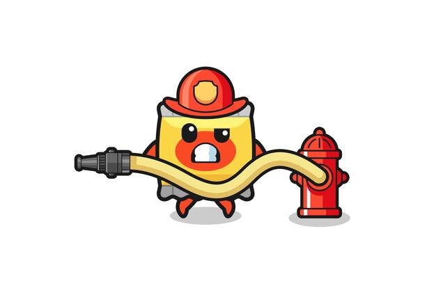 Snack cartoon als brandweerman mascotte met waterslang