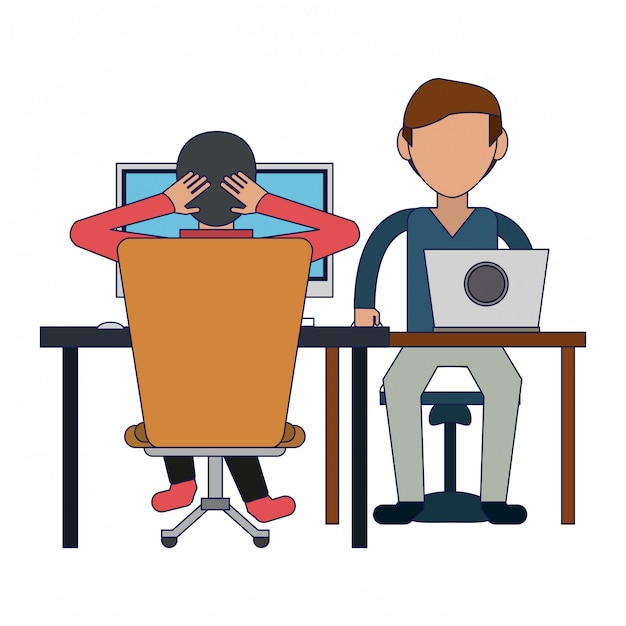 Студенты, работающие с компьютером