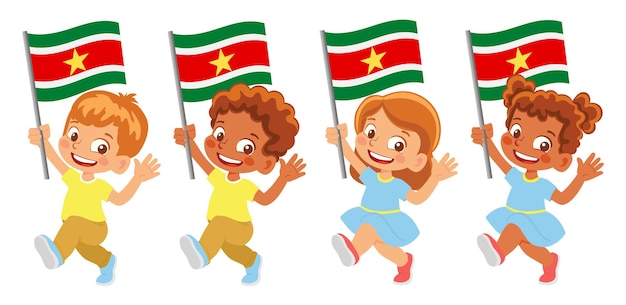 Surinaamse vlag ter beschikking. Kinderen die vlag houden. Nationale vlag van Suriname