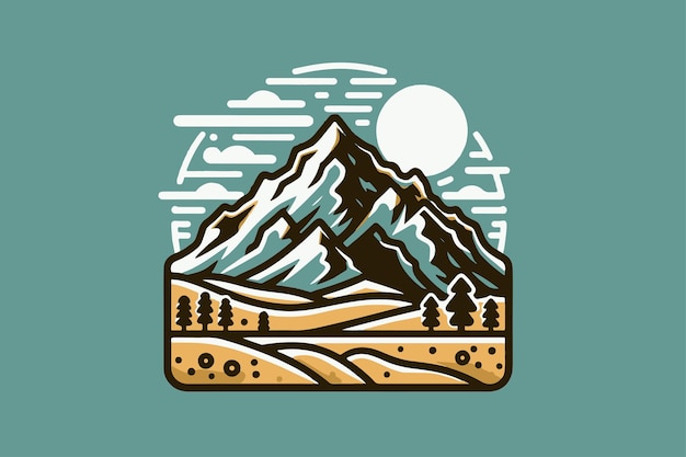 une montagne dans un dsert couvert de brouillard
