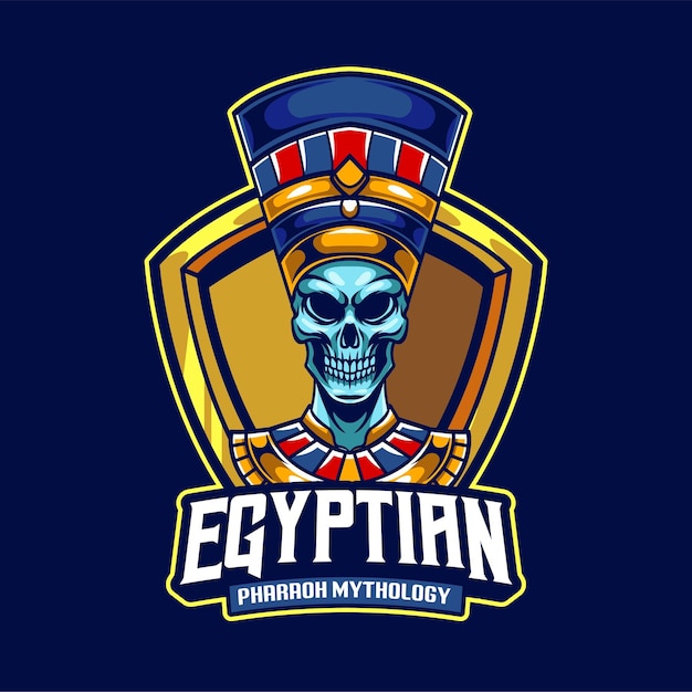 전통적인 이집트 모자를 입은 두개골과 이집트 파라오 신화 텍스트