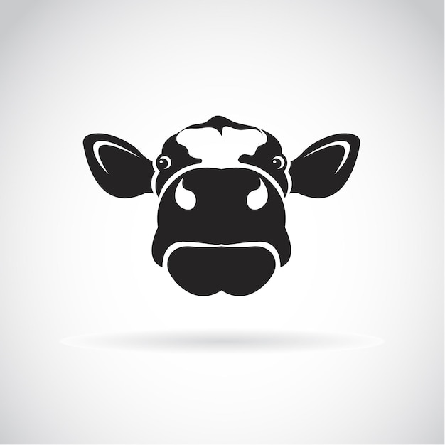 白い背景の上の牛の頭のベクトル簡単に編集可能なレイヤードベクトルイラスト