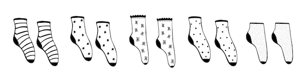 Векторный набор нарисованных вручную милых женских носков в стиле каракулей