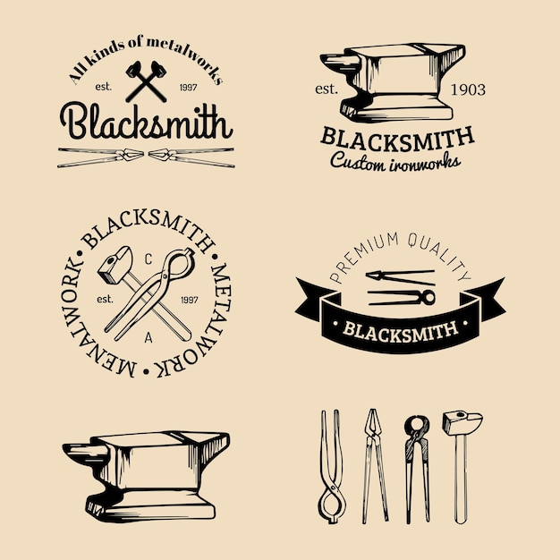 Vector set hand geschetste smid logo's. vintage hoefsmid labels-collectie.