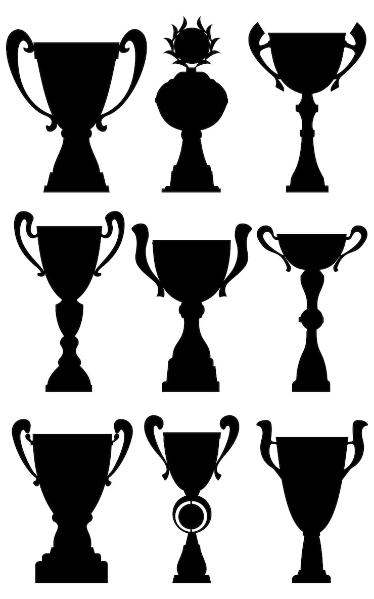 Vector verzameling van twaalf silhouetten van kampioensbekers in vectorkampioenschapsprijzen voor overwinningssymbolen op de eerste plaats geïsoleerd op een witte backgroundxa