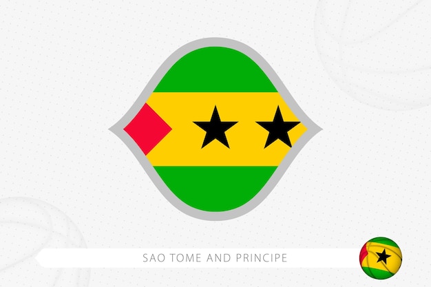Vlag van Sao Tomé en Principe voor basketbalcompetitie op grijze basketbalachtergrond.