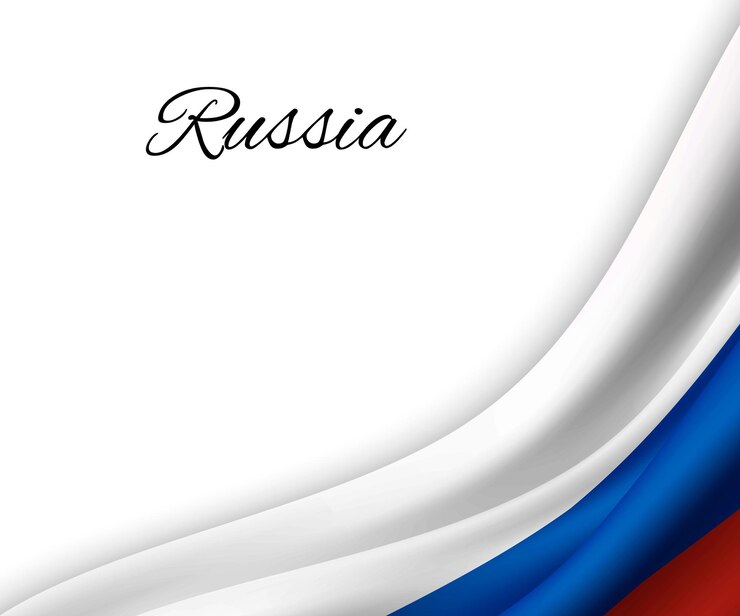 Развевающийся флаг России на белом фоне.