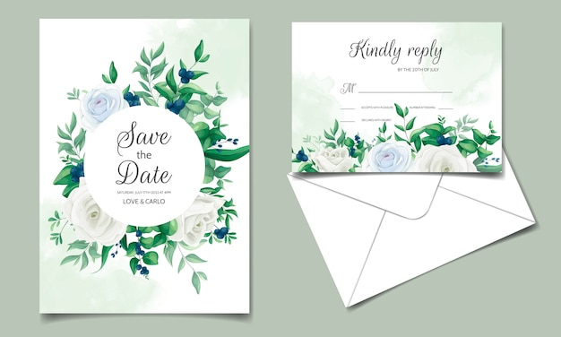 Carta di invito di nozze con bellissime rose, foglie verdi e mirtilli
