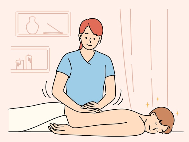 Женщина делает ручной массаж для клиента