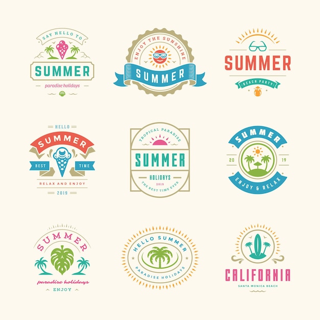 Zomervakantie labels en badges retro typografie ontwerpset