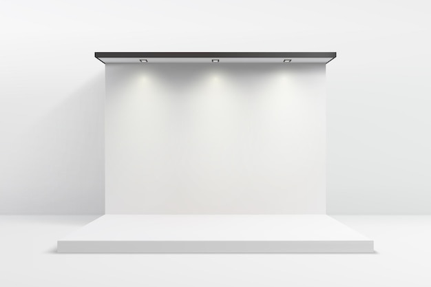 Minimalistisk udstillingsbaggrund med spotlights