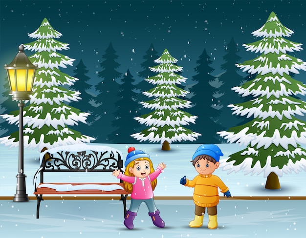 Plik wektorowy dzieci bawiące się w winter park