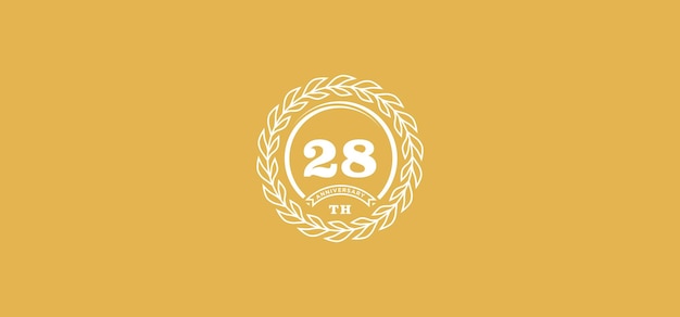 Logo 28. Rocznicy Z Pierścionkiem I Ramką W Białym Kolorze I Złotym Tłem
