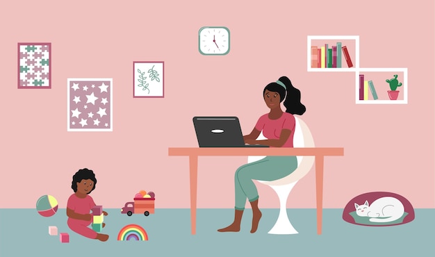 Matka Pracuje W Domu Z Laptopem Maluch Bawi Się Zabawkami Afroamerykanka Pracuje