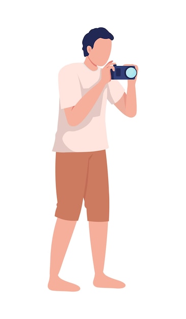 Mężczyzna Ubrany W Letni Strój Z Kamerą Pół Płaski Kolor Wektor Znak Stojąca Postać Osoby Całego Ciała Na Białym Zrób Zdjęcie Prostego Stylu Kreskówki Ilustracja Do Projektowania Graficznego I Animacji Internetowej