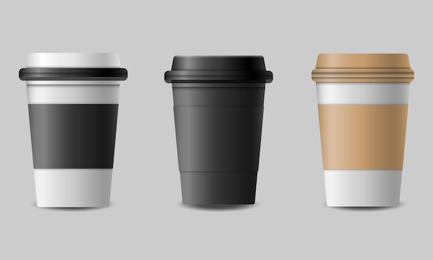 Plik wektorowy realistyczny plastikowy kubek na latte z mlekiem kawowym i inny gorący napój