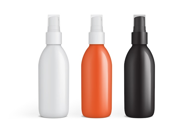 zbiór plastikowych butelek z rozpylaczem na białym tle