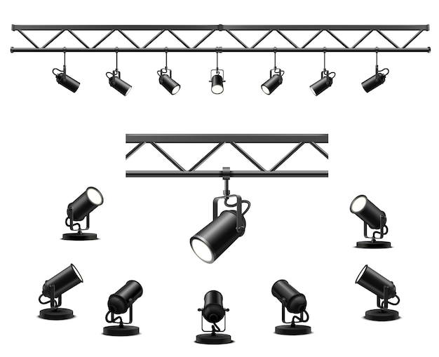Zestaw oświetleniowy do wywiadu konkursu pokazowego lub pawilonu wystawienniczego. Reflektor podłogowy i projektory podwieszane na metalowej belce. Zestaw lamp w reflektorach pod różnymi kątami widzenia