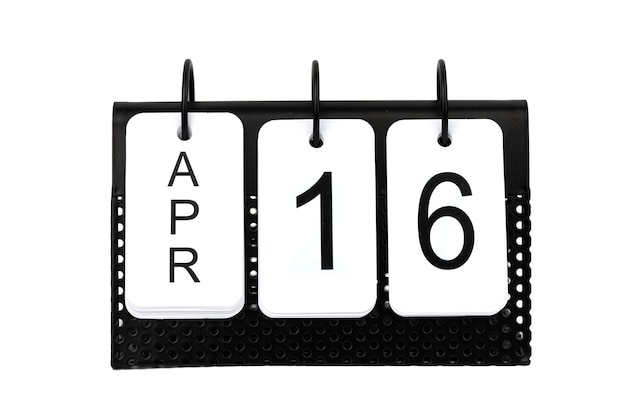 16 kwietnia - data w metalowym kalendarzu
